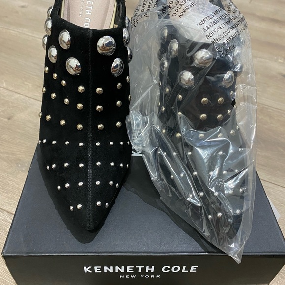 Kenneth Cole Shoes - PRICE ⬇️ Kenneth Cole New York - Black Silver Stud Mules - size 7